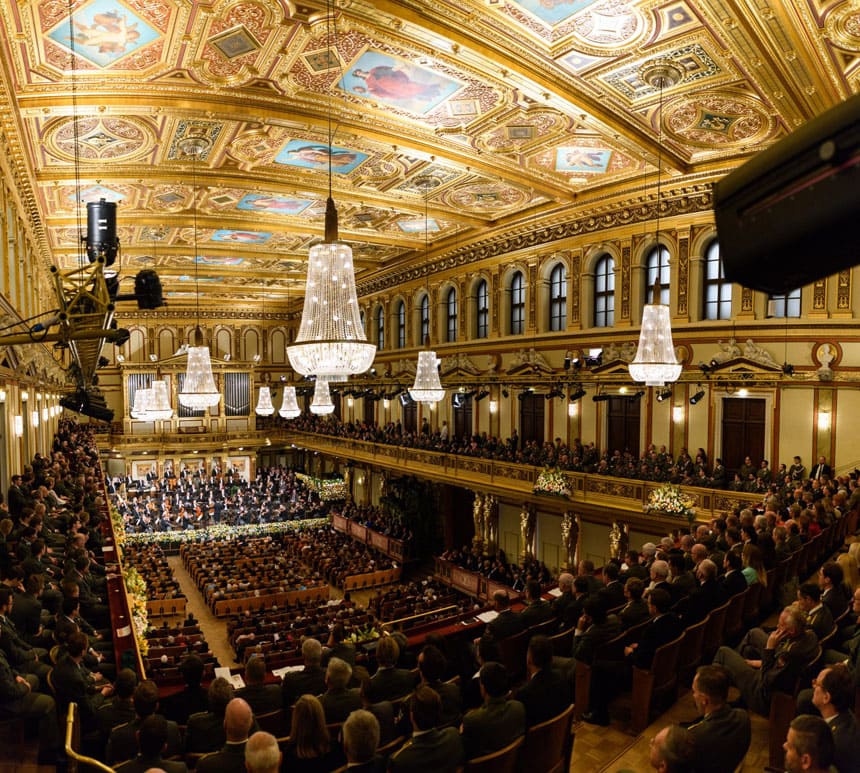 El maestro Riccardo Muti dirigirá el Concierto de Año Nuevo 2021