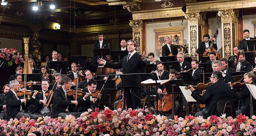 El maestro Riccardo Muti dirigirá el Concierto de Año Nuevo 2021