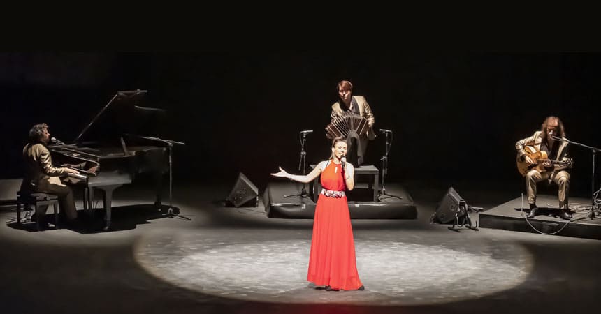 El grupo argentino «La Porteña» propone tango, vals criollo, milonga, malambo y candombe, en su nuevo espectáculo