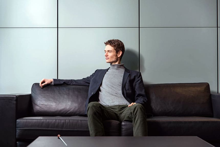 El director Felix Mildenberger debuta esta semana con la Real Filharmonía de Galicia