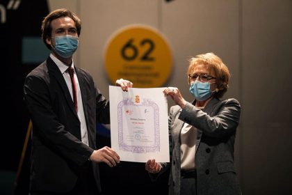 Dominic Doutney, tercer premio