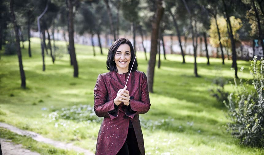 La directora de orquesta madrileña Silvia Sanz Torre en el ranking de las Top 100 mujeres líderes