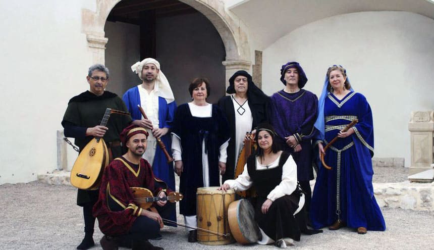 “El amor no salvará este condenado mundo, pero lo hará más digno”: Menestrils presenta ‘Ahabáh’ en la Valldigna