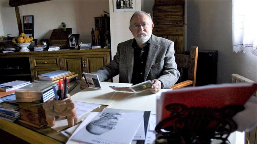 El compositor y clarinetista Jesús Villa-Rojo dona su archivo personal a la BNE