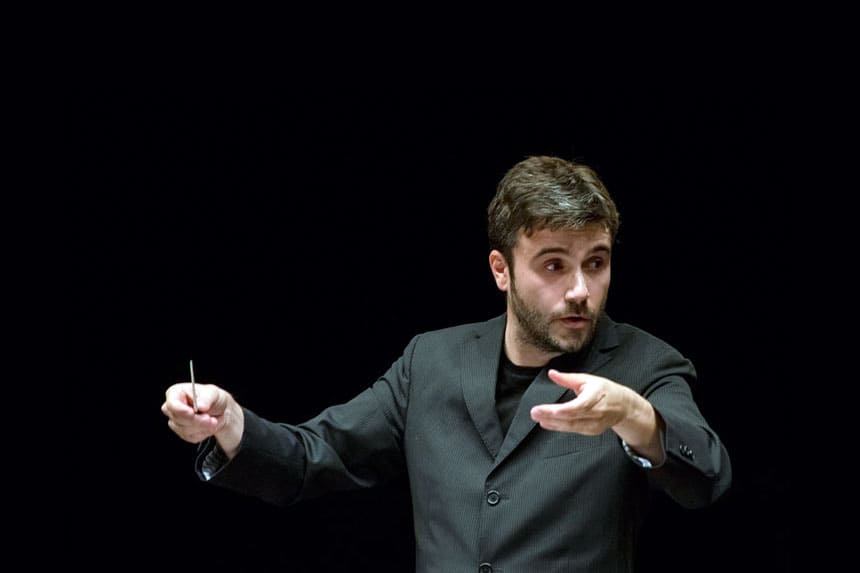 Vicent Pelechano y la Orquesta Sinfónica residente en la UIMP en el Teatro CASYC de Santander