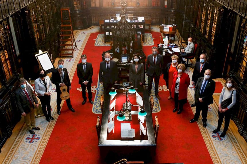 Vicent Pelechano dirige la Camerata Llíria City of Music-UIMP en el Senado de España