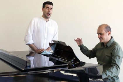 Jesús Torres e Isaac Galán properando la obra