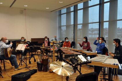 Ensayos con la Agrupación Música Inclusiva en el Teatro Real. – © Purita | AMI