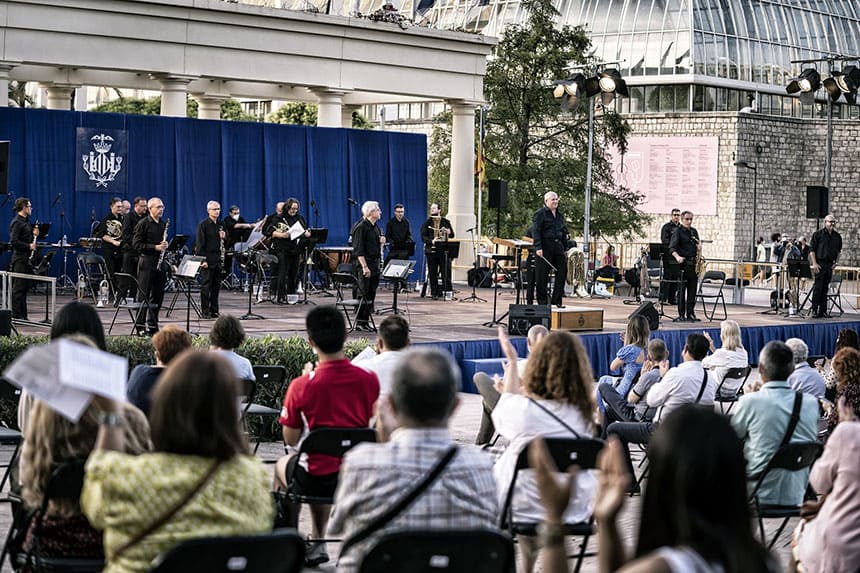La Banda Sinfónica Municipal de Valencia cierra su ciclo en los Jardines del Palau