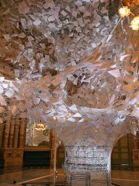 “Last Hope” de Chiharu Shiota – © David Ruano