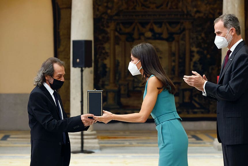 El guitarrista Pepe Habichuela ha sido reconocido con la Medalla de Oro al Mérito en las Bellas Artes