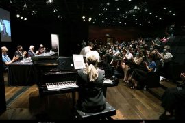 Fernando Palacios (director y presentador de Festival Real Junior), Borja Ezcurra, Ignacio García-Belenguer y Joan Matabosch, adjunto al director general, director general y director artístico del Teatro Real, respectivamente).