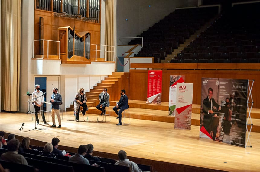 La Orquesta Ciudad de Granada presenta su temporada 2021/2022 y anuncia el nombramiento de Christian Zacharias
