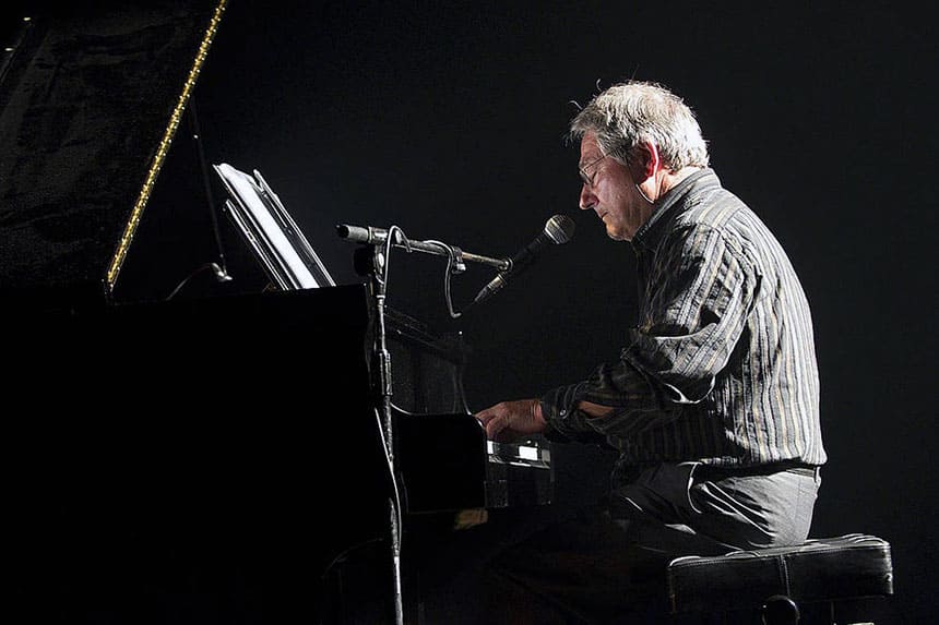 Antton Valverde interpreta su último trabajo Gaua, ausentziaren itzala en el Teatro Arriaga