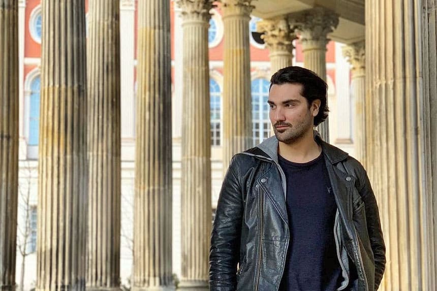 Jonathan Tetelman debuta en la temporada de la Filarmónica de Gran Canaria con una Gala Lírica dirigida por Chichon