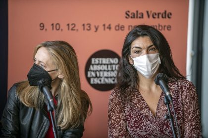 Las horas vacías, viaje al centro de la soledad: Primera versión escenificada de Teatros del Canal y Teatro Real Sonia de Munk y Mabel del Poz – © Pablo Lorente