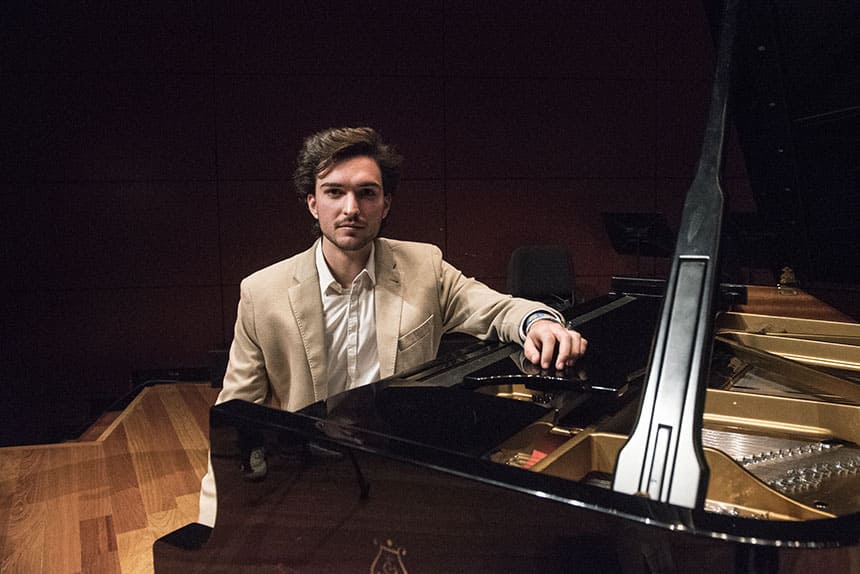 Tomás Jesús Ocaña González conquista el XXXII Premio Jóvenes Compositores 2021 Fundación SGAE-CNDM Tomás Jesús Ocaña González conquista el XXXII Premio Jóvenes Compositores 2021 Fundación SGAE-CNDM
