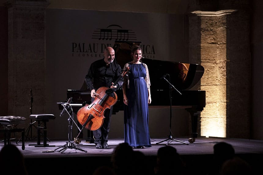El violonchelista Iván Balaguer y la pianista Irene Renart evocan el dúo de cámara Iturbie y Cassadó