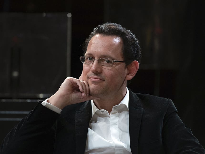 Bach en las mejores manos: Jean-Baptiste Robin, organista titular de Versalles, inaugura el ciclo Bach Vermut Bach en las mejores manos: Jean-Baptiste Robin, organista titular de Versalles, inaugura el ciclo Bach Vermut