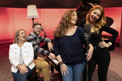 Cantantes de The old maid-and the thief