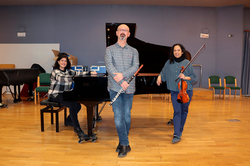 La magia de la conjunción de flauta, violín y piano marcan el concierto de música de cámara de la ROSS