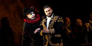 Carlos-Álvarez-as-Rigoletto-and-Liparit-Avetisyan-as-the-Duke-of-Mantua-in-Rigoletto-©2021-ROH.-Photograph-by-Ellie-Kurttz