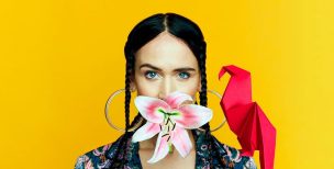 La-Chica - by_guillaume_malheiro