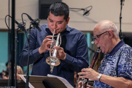 Pacho Flores, Leo Rondón y la Orquesta de València estrenan el Concerto Venezolano de Paquito de Rivera Pacho Flores y Paquito D’Rivera – © Lorena Alcaraz Minor