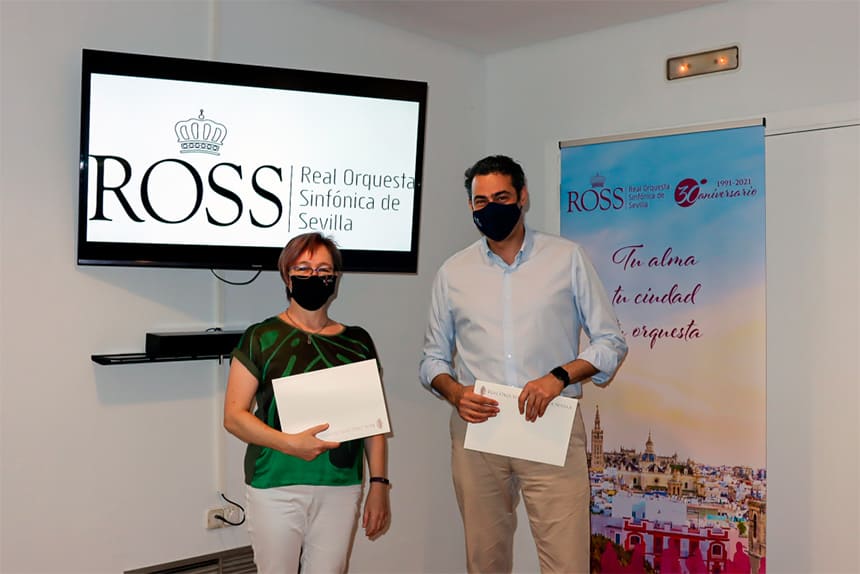 El maestro Sosutrot dirige a la ROSS junto al fagotista Álvaro Canales, ganador del concurso AFOES 2021
