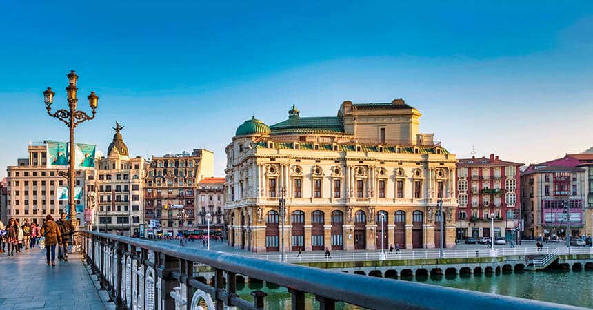 El Teatro Arriaga incorpora dos conciertos más a su programación: Las Migas y Javier Gurruchaga