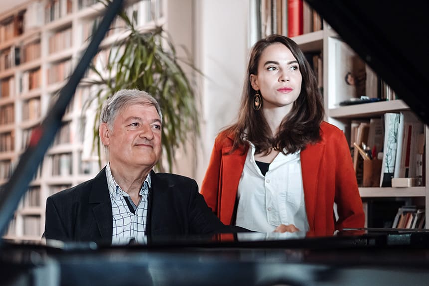 Teatros del Canal homenajea a las poetas Carmen Conde y Ángela Figuera en un recital de la soprano Lorena Paz