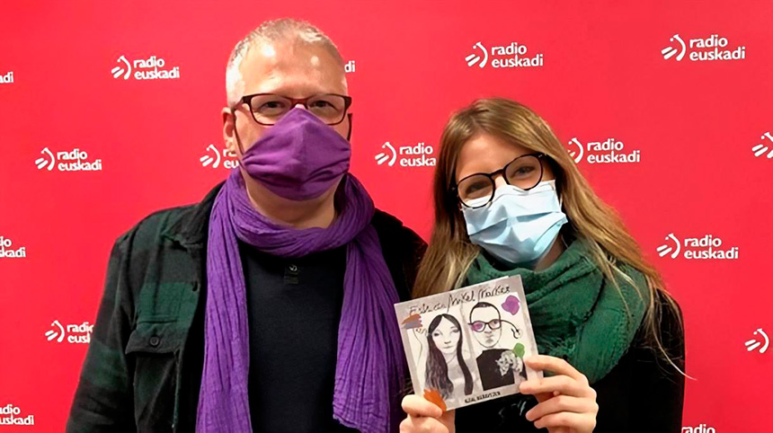 Esti y Mikel Markez ofrecen un concierto acústico de gran belleza poética en el foyer del Teatro Arriaga