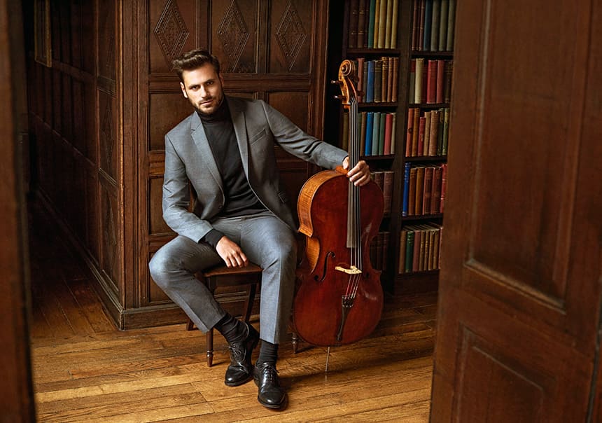 Stjepan Hauser celebra el 75 cumpleaños de Elton John con el nuevo medley «My gift is my song» Stjepan Hauser celebra el 75 cumpleaños de Elton John con el nuevo medley «My gift is my song»
