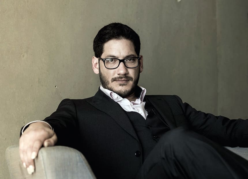 La OSCyL, dirigida por Carlos Miguel Prieto, ofrece una obra de B. Bartók y tres piezas latinoamericanas