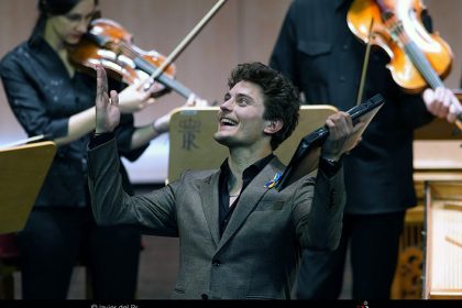 El contratnor Orliński en concierto con Il pomo d’oro – © Javier del Real
