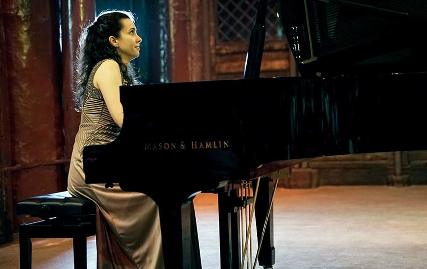 Anna Petrova publica su primer disco en solitario con obras de Scriabin, Rachmaninoff, Prokófiev y Vladigerov