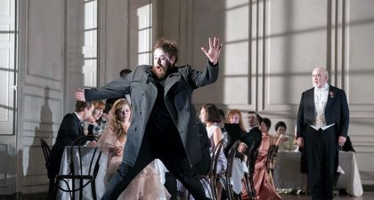 Cine Yelmo proyecta en exclusiva la ópera Hamlet, inspirada en el clásico de Shakespeare, desde el MET de Nueva York