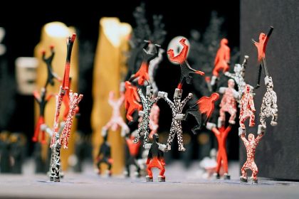 El artista Jaume Plensa se instala en el Liceu en la Temporada 2022-2023 con dos proyectos Maqueta de Jaume Plansa para Macbeth