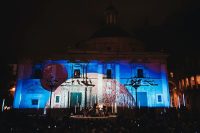 «A la lluna de València» – © Brava Estudio