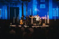 «A la lluna de València» – © Brava Estudio