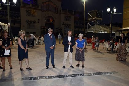 Cantes mineros, música y homenajes marcan el ritmo en el inicio del LXI Cante de las Minas Descubriendo la placa