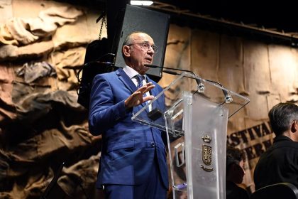 Cantes mineros, música y homenajes marcan el ritmo en el inicio del LXI Cante de las Minas Entrega del Carburo de Oro