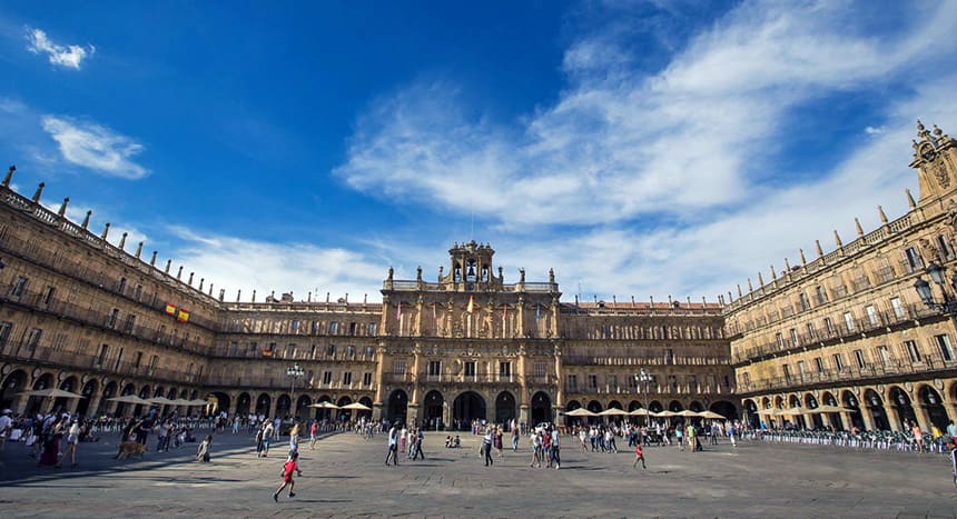 La Orquesta y Coro RTVE interpreta ‘Cantar de amores. Escenas de Zarzuela’ en la Plaza Mayor de Salamanca