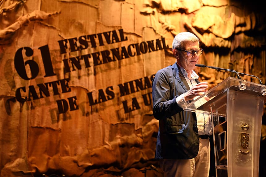 José Manuel Pérez Tornero fusiona el Cante de las Minas y la radiotelevisión pública