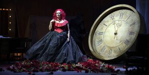 01-WNO-The-Makropulos-Affair-Ángeles-Blancas-©Richard-Hubert-Smith-2511