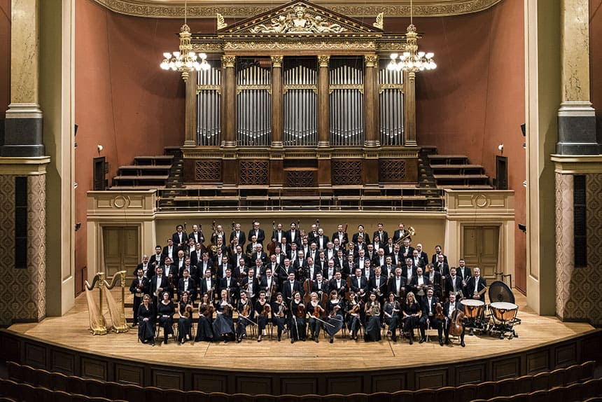 Solistas, coro, dos pianos y órgano para acompañar a Bychkov y la Filarmónica Checa finalizan el FIS 2022