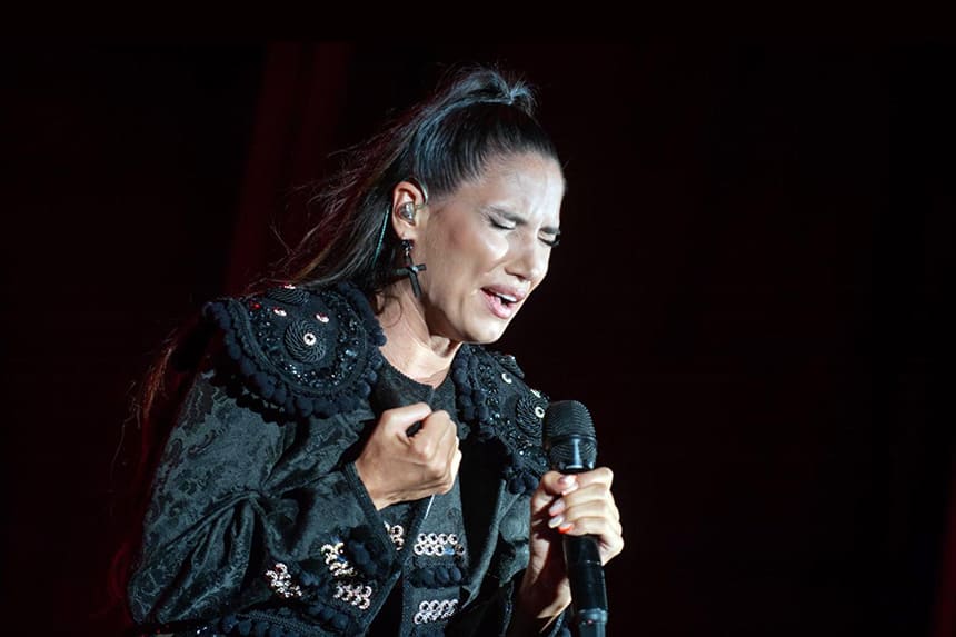 «La Tremendita» provoca un viaje hacia nuevos entornos sonoros del flamenco en el Cante de las Minas