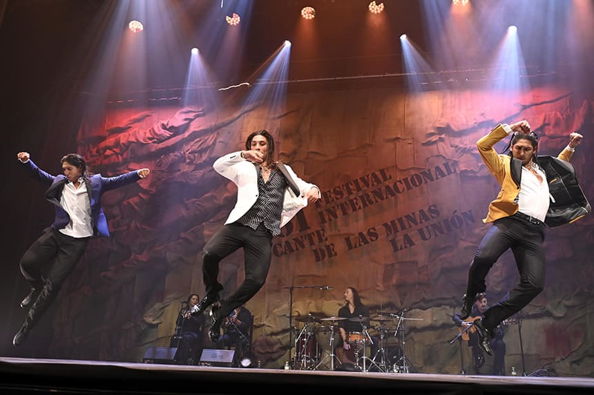 «La Tremendita» provoca un viaje hacia nuevos entornos sonoros del flamenco en el Cante de las Minas