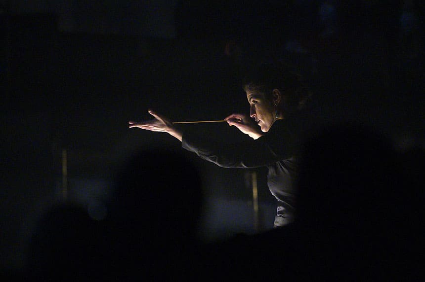 La OSCAN y Abraham Cupeiro presentan en Cantabria «Pangea», un recorrido por los sonidos ancestrales del mundo