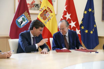 José Luis Martínez-Almeida (Alcalde de Madrid) y Gregorio Marañón (presidente del Teatro Real)